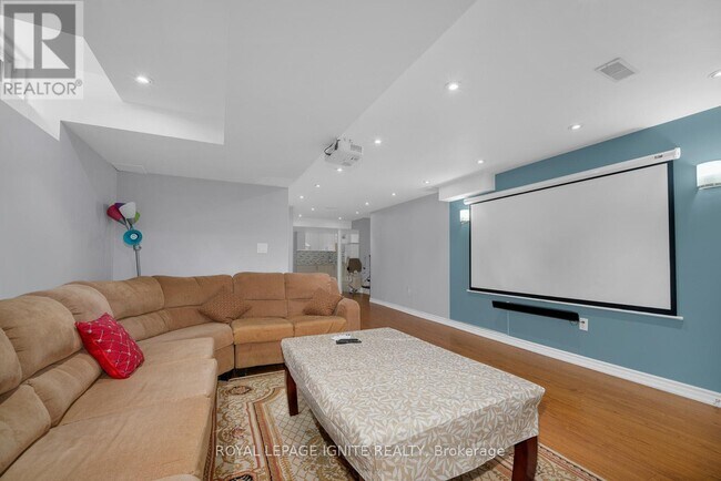 71 Forestbrook Dr in Markham, ON - Building Photo - Building Photo