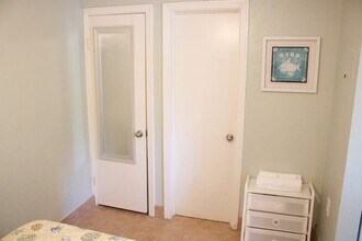 5009 TANGERINE AVE S, Unit 5009 in Gulfport, FL - Foto de edificio - Building Photo