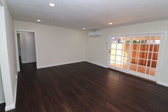 468 N Cypress St in Orange, CA - Building Photo - Building Photo