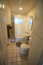 2826 Mission Blvd, Unit 3 in San Diego, CA - Foto de edificio - Building Photo