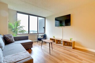 401 12th St S in Arlington, VA - Building Photo