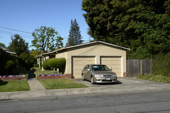 723-729 Fremont St in Menlo Park, CA - Foto de edificio - Building Photo