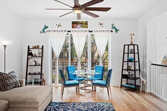 2001 Coral Heights Blvd in Oakland Park, FL - Building Photo - Building Photo