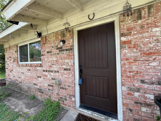 15304 Tacon Ln in Pflugerville, TX - Foto de edificio - Building Photo