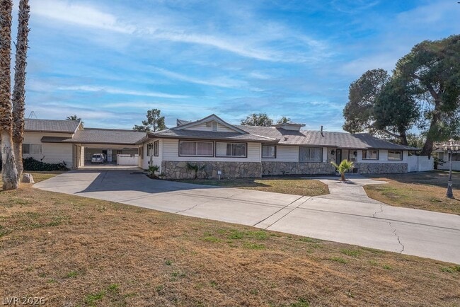 property at 1489 Santa Anita Dr