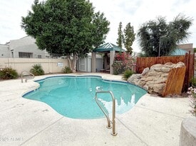 2027 E University Dr in Tempe, AZ - Building Photo