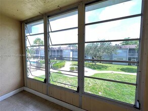 7320 NW 85th Ct in Tamarac, FL - Building Photo - Building Photo