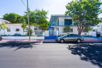 7717 Byron Ave in Miami Beach, FL - Building Photo - Primary Photo