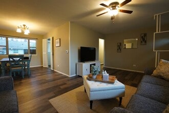 1200 Oakhurst Dr in West Lafayette, IN - Building Photo - Building Photo