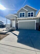 4705 Whistler Dr in Loveland, CO - Building Photo