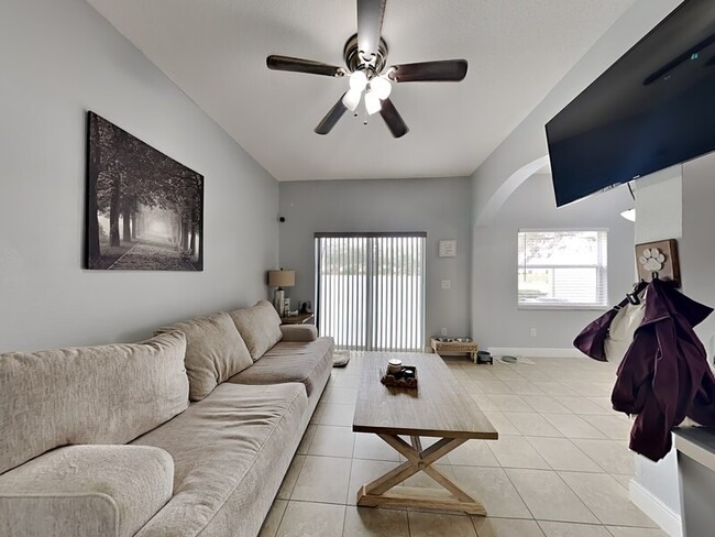 16583 Cedar Crest Dr in Orlando, FL - Building Photo - Building Photo