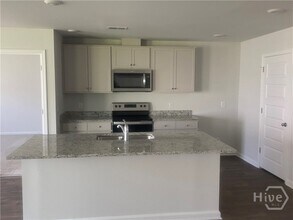 474 Coconut Dr in Bloomingdale, GA - Building Photo - Building Photo