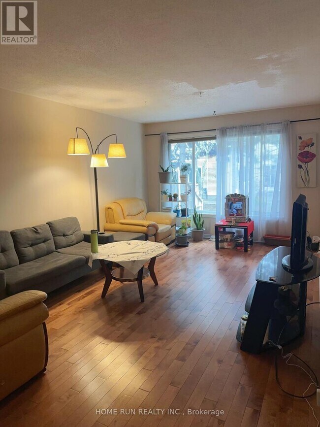 property at 113 Stonebriar Dr