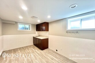 410 Tamarack Dr in Waterloo, ON - Building Photo - Building Photo