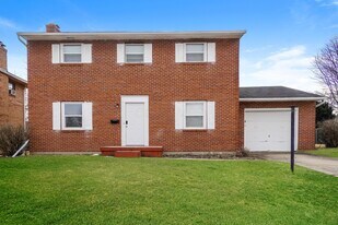 2727 Hafton Rd in Columbus, OH - Building Photo