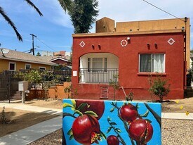 121 W Hall Ave in San Diego, CA - Building Photo