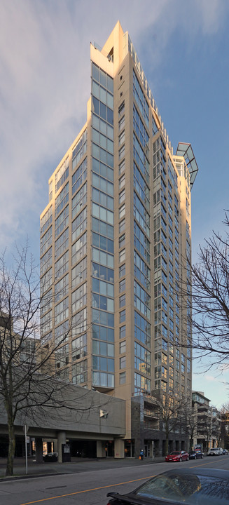 1000 Beach in Vancouver, BC - Building Photo