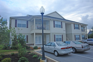 2154 Whispering Pines Blvd Apartments