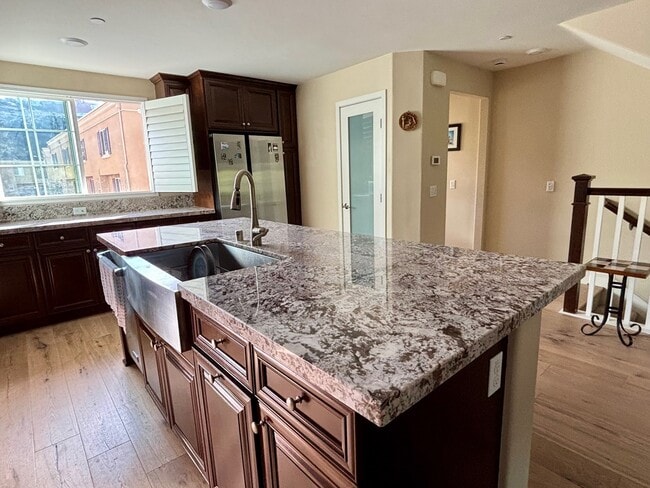 2406 Torrey Pines Rd in La Jolla, CA - Building Photo - Building Photo