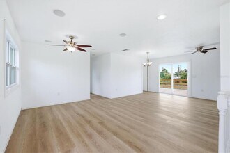 515 46th St W in Palmetto, FL - Building Photo - Building Photo