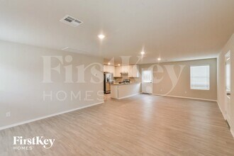 10711 Giacconi Dr in Converse, TX - Building Photo - Building Photo