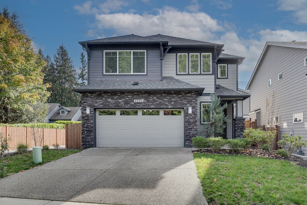 4226 141st St SE in Snohomish, WA - Building Photo