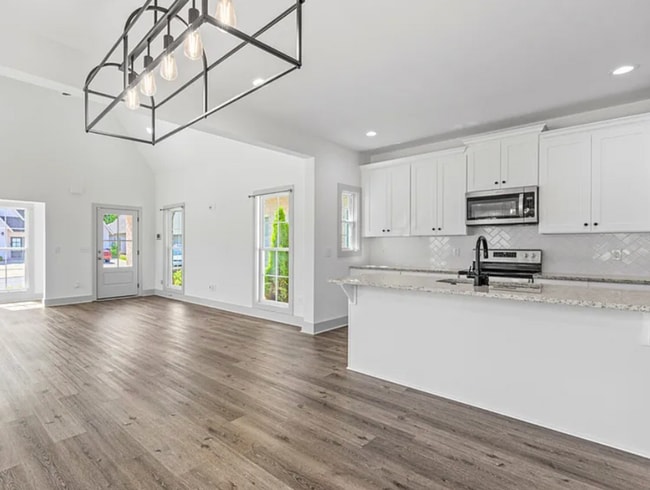 1255 Burrow Cir in Opelika, AL - Building Photo - Building Photo