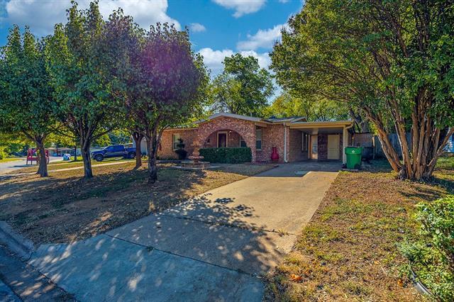 4712 Laverda Dr in Haltom City, TX - Building Photo
