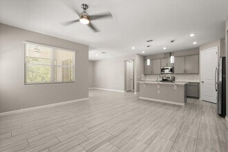 4028 Southern Vis Lp in St. Cloud, FL - Building Photo - Building Photo