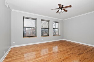 7209 S Yates Blvd in Chicago, IL - Building Photo - Building Photo