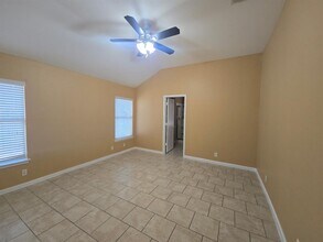 441 Keystone Loop in Kyle, TX - Building Photo - Building Photo
