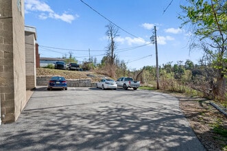 13900 US-30 in North Huntingdon, PA - Building Photo - Building Photo
