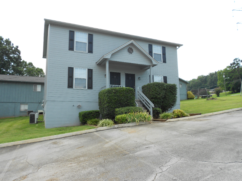 1725 Kim Watt Dr in Knoxville, TN - Building Photo