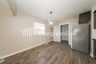 8512 NW 86th St in Oklahoma City, OK - Foto de edificio - Building Photo