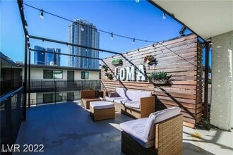 2201 Fairfield Ave in Las Vegas, NV - Foto de edificio - Building Photo