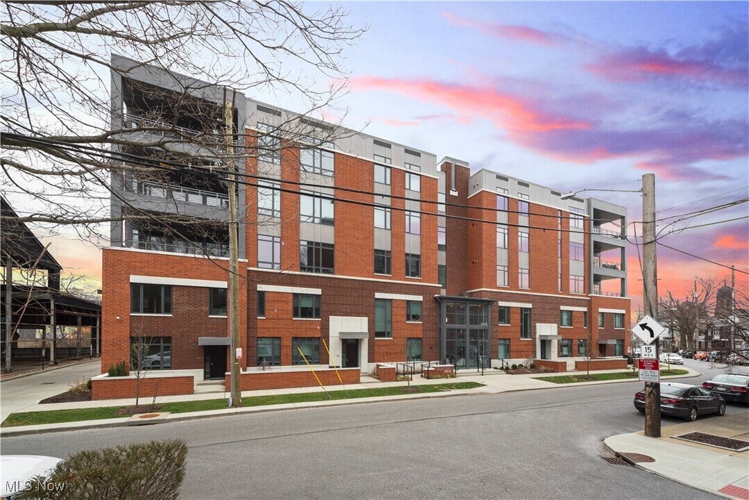 2044 Random Rd in Cleveland, OH - Building Photo