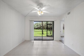 3355 Jaywood Terrace, Unit J113 in Boca Raton, FL - Building Photo - Building Photo