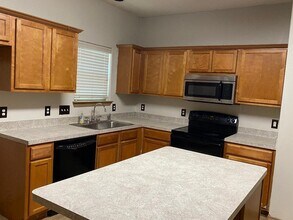 21123 Sweet Blossom Ln in Tomball, TX - Building Photo - Building Photo
