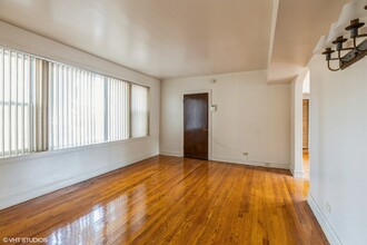 1905 E 86th St in Chicago, IL - Building Photo - Interior Photo