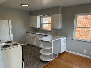 835 S Fort Thomas Ave, Unit 4 in Fort Thomas, KY - Foto de edificio - Building Photo