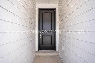 4152 W 2010 N in Eagle Mountain, UT - Building Photo - Building Photo