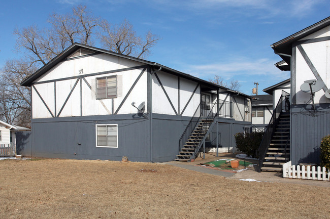 Alpine Apartments in Oklahoma City, OK - Foto de edificio - Building Photo