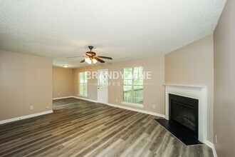 3596 Brookstone Way in Union City, GA - Building Photo - Building Photo