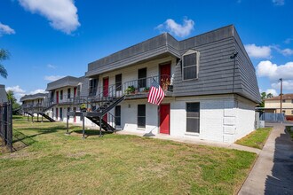 The Luke Apartments in McAllen, TX - Foto de edificio - Building Photo