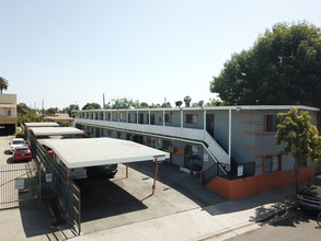 El Segundo Apartments in Compton, CA - Building Photo - Other