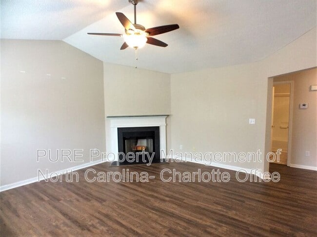 11148 Whitlock Crossing Ct