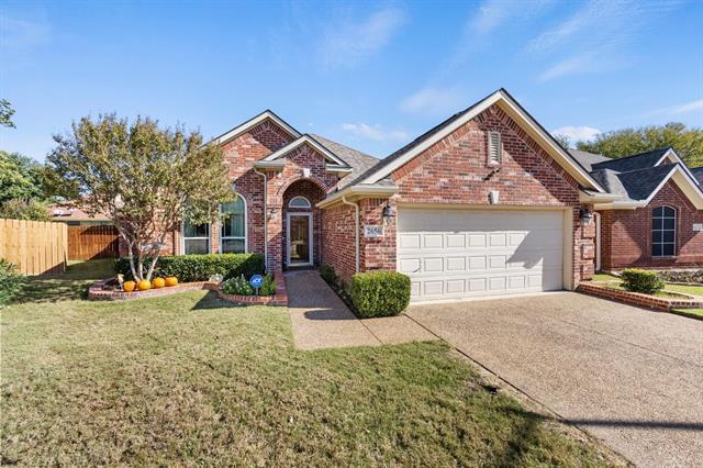 2656 Britany Cir in Bedford, TX - Foto de edificio