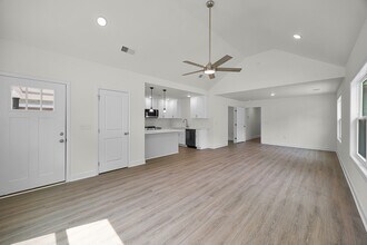 307 W King St in Jackson, TN - Building Photo - Building Photo