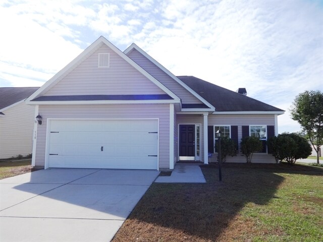 118 Cannonsmill Ln in Summerville, SC - Building Photo