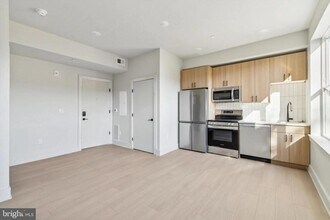 5521 Wayne Ave in Philadelphia, PA - Building Photo - Building Photo